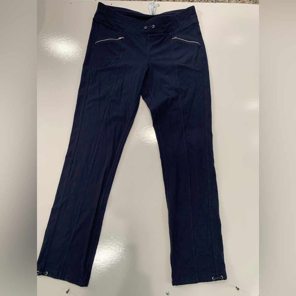 Athleta Woman’s Dark Blue Pants workout soft fabric size M